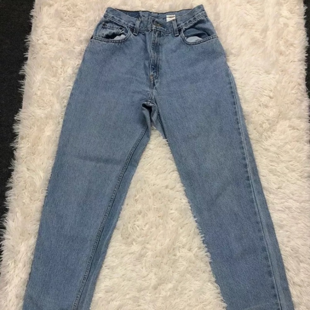 Vintage 90s high waisted Levi’s 550